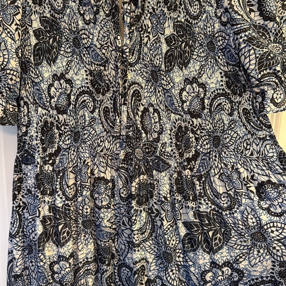 Ninety Black and White Lace Dress - Picture 5 of 7